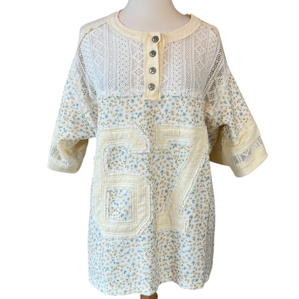 POL Number Floral Crochet Button Detail Half Sleeve Top